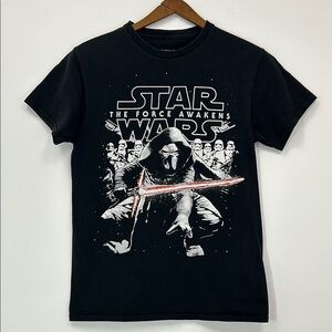 Star Wars Graphic T-Shirt Disney Vacation Space Movie Size Small The Force